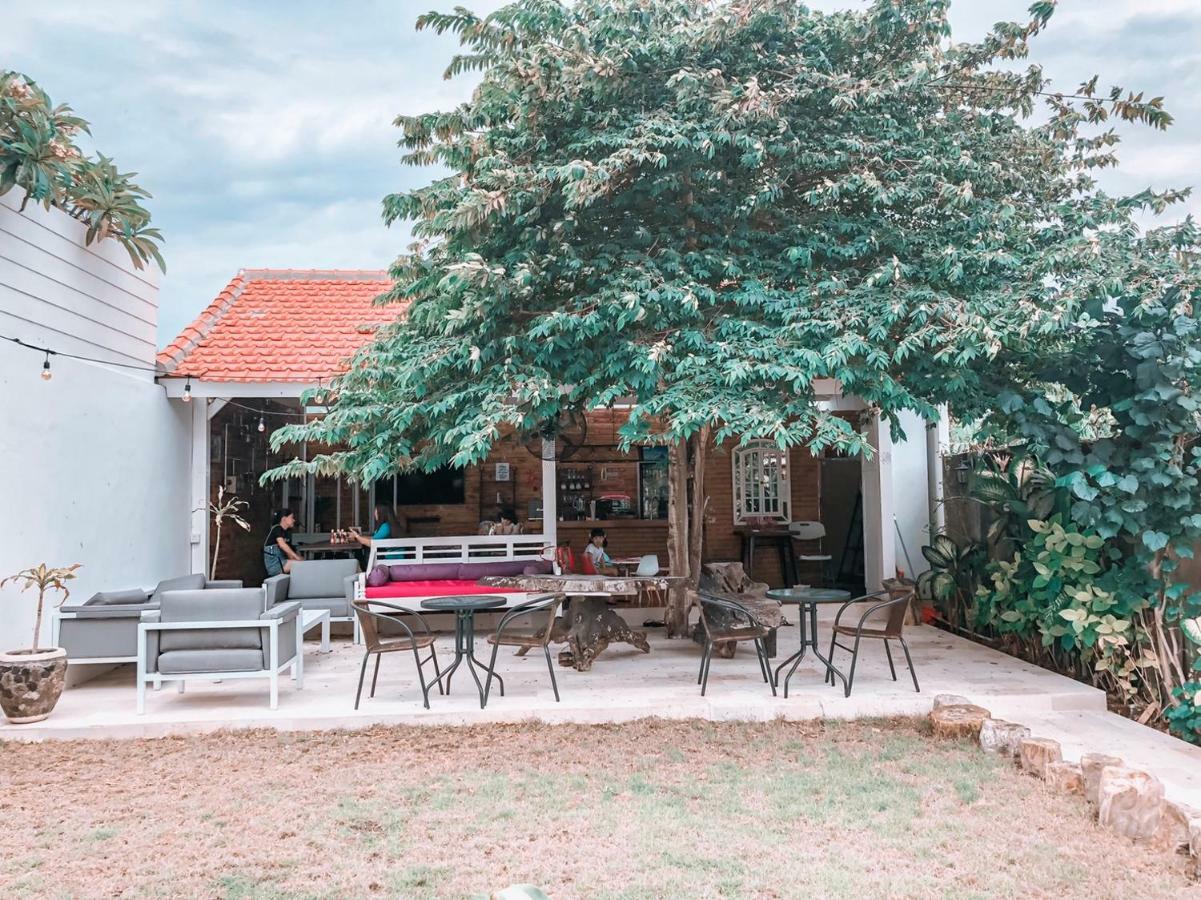 Hikari Guesthouse Seminyak  Luaran gambar